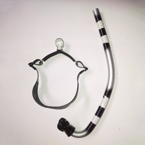 Finswimming kids front snorkel