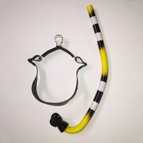 Finswimming kids front snorkel