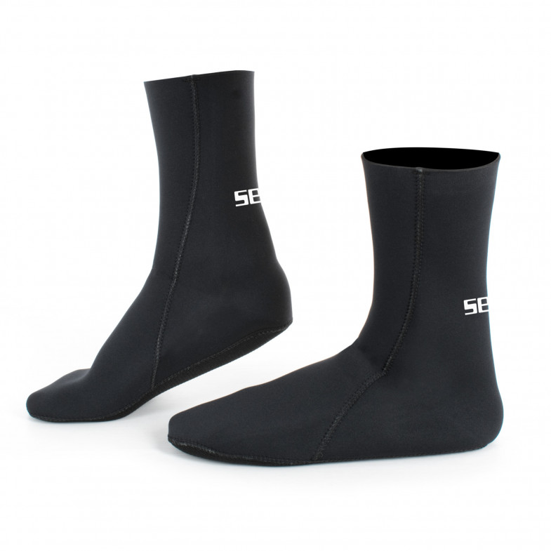 Pair of 2,5 mm neoprene  socks